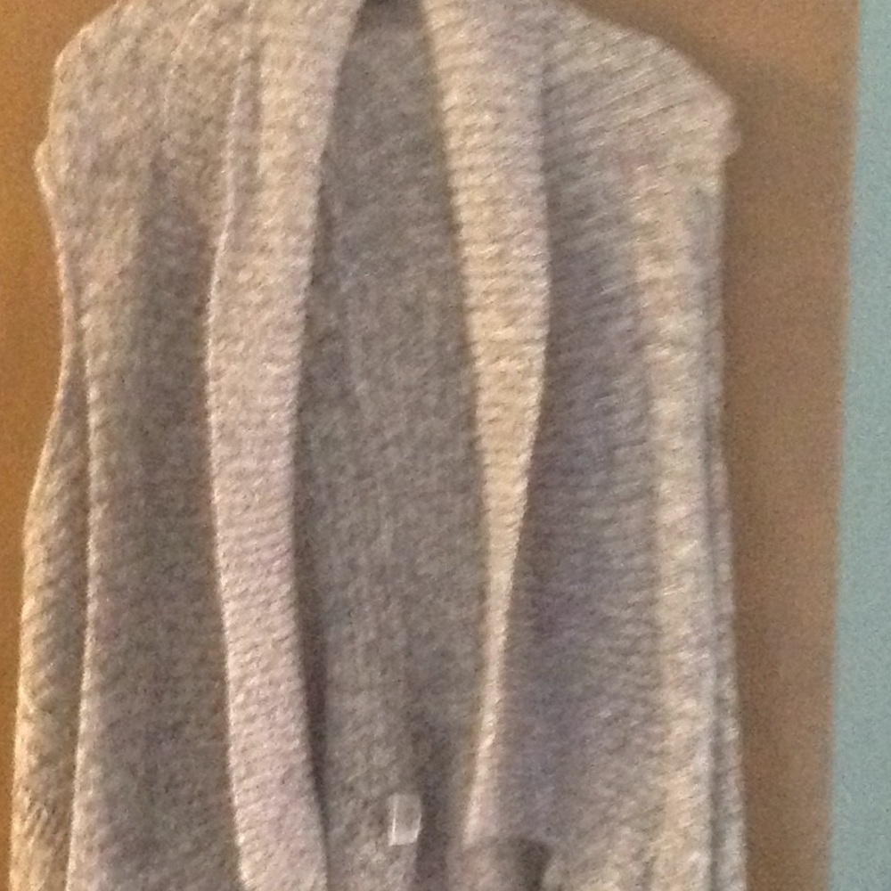 Sleeveless sweater shawl.worn twice